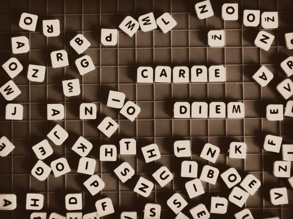 Lettres qui forment Carpe Diem